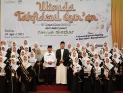 Gubernur Berangkatkan Umroh Orang Tua Siswa Penghafal Al Quran