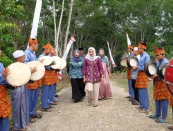Faradilla Zahara Bachyuni, SH., saat membuka Lomba PKK Kabupaten Muaro Jambi