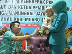 Hadiri Pengukuhan Adat di Sungai Bahar, Begini Pesan Pj Bupati Muaro Jambi Bachyuni