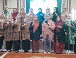 Habibah Najmi Resmi Dilantik Jadi Bunda PAUD Muaro Jambi Oleh