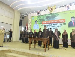 Pj Wali Kota Lantik Tim Gugus Tugas PAUD-HI Kota Jambi