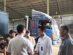 Raden Najmi Dampingi Zulhas Lepas Ekspor Pinang
