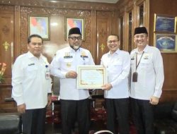 Capai Nilai IPS dengan Predikat BAIK, Pemprov Terima Penghargaan dari BPS Provinsi Jambi