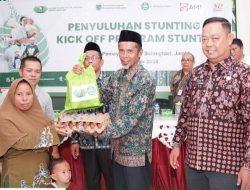 Sekda Azan Buka Resmi Penyuluhan Stunting dan Kick Off Program Stunting di Pemayung