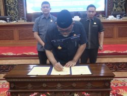 Pjs. Gubernur Sudirman bersama DPRD Provinsi Jambi Sepakati Ranperda Kawasan Tanpa Rokok