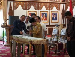 Penyerahan DIPA dan TKD 2025, Al Haris: Gunakan Anggaran APBD dengan Bijaksana