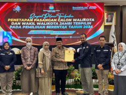 Maulana dan Diza Resmi Ditetapkan Sebagai Walikota dan Wakil Walikota Jambi 2025-2029