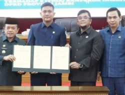 DPRD Provinsi Jambi Setujui Tiga Ranperda Jadi Perda