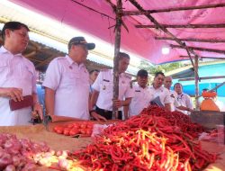 Pastikan Stok dan Harga Pangan Jelang Idul Adha 1446 H, Wakil Bupati Muaro Jambi Junaidi H. Mahir Sidak Pasar Suko Awin Jaya