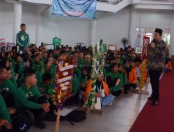 Bupati Muaro Jambi Bambang Bayu Suseno, beri motivasi mahasiswa baru Fakultas Pertanian