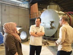 Bupati Muaro Jambi Kunjungi PT Cahaya Mas Cemerlang dalam memaparkan teknologi Incinerator Domestik, alat pengolahan sampah rumah tangga dan pasar