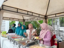 Hesti Haris Lanjutkan “Jum’at Berkah”, Sarapan Murah Rp3.000 Disambut Antusias Warga