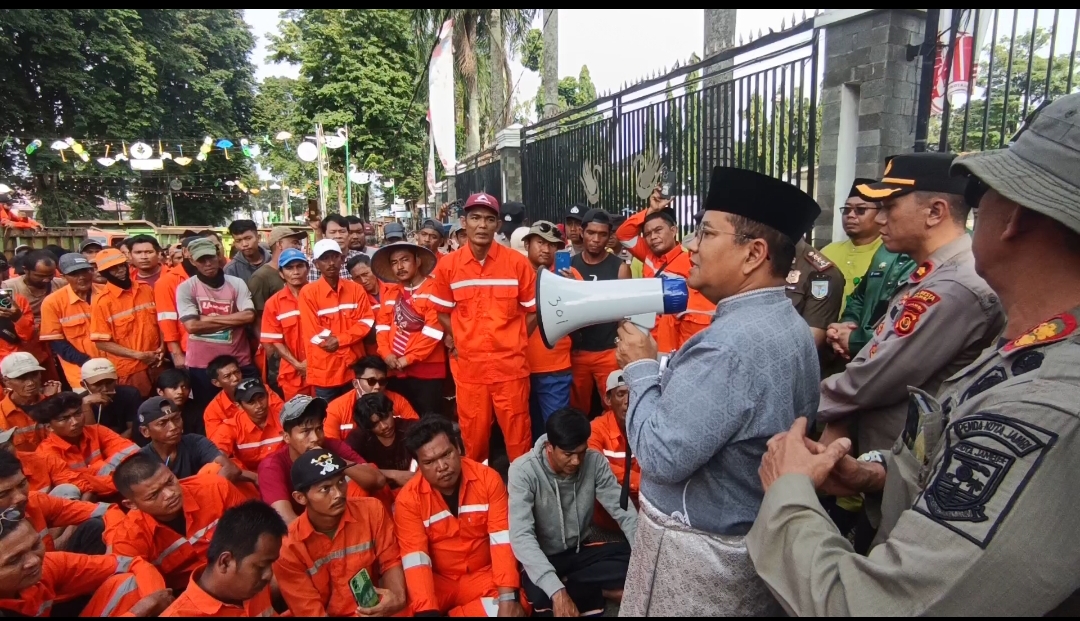 Respon Aksi Pahlawan Kebersihan, Pemkot Jambi Siapkan Kenaikan Upah