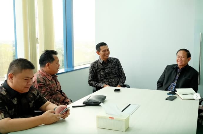  Bahas Kerja Sama Pendidikan, Bupati Fadhil Arief Temui YPAN