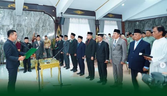 Bupati Fadhil Arief Lantik Pejabat Tinggi dan Administrator