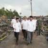 Al Haris Tinjau Korban Kebakaran Tanjab Barat dan Serahkan Bantuan