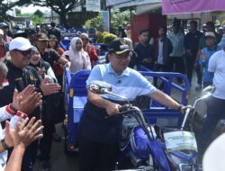 Maulana Resmikan 12 Gerobak Motor OPBM, Warga Kebun Handil Sambut Antusias