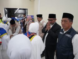 Sekda Sudirman Melepas 445 Calon Jemaah Haji Asal Provinsi Jambi