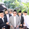 Menteri Nusron Serahkan Hewan Kurban ke Ponpes Darunnajah