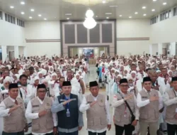 Kanwil Haji Jambi Lepas 443 Jamaah Haji Kloter BTH 21