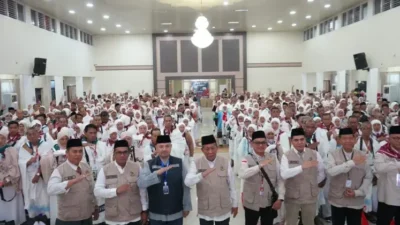 Kanwil Haji Jambi Lepas 443 Jamaah Haji Kloter BTH 21