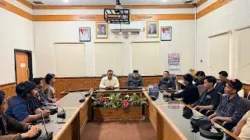 DPRD Muaro Jambi Klarifikasi Temuan BPK Perjalanan Dinas di Hadapan Massa Aksi