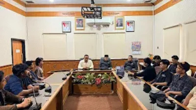 DPRD Muaro Jambi Klarifikasi Temuan BPK Perjalanan Dinas di Hadapan Massa Aksi